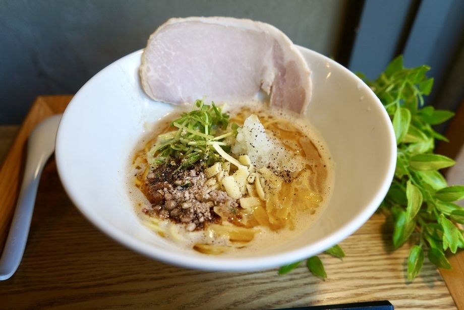 豚骨イタリアンラーメン