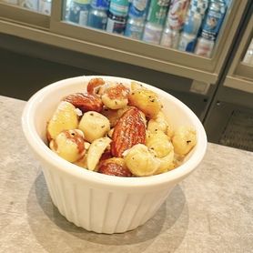 自家製ペッパー＆ソルトナッツ