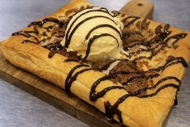 【梅田店限定パイピザ】チョコレートピザ　〜アイス添え〜