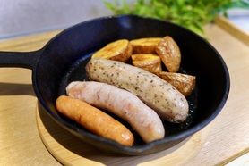 肉汁注意】パリッとジューシー！プレミアムソーセージ3種盛り（トリュフ・バジル・チョリソー）
