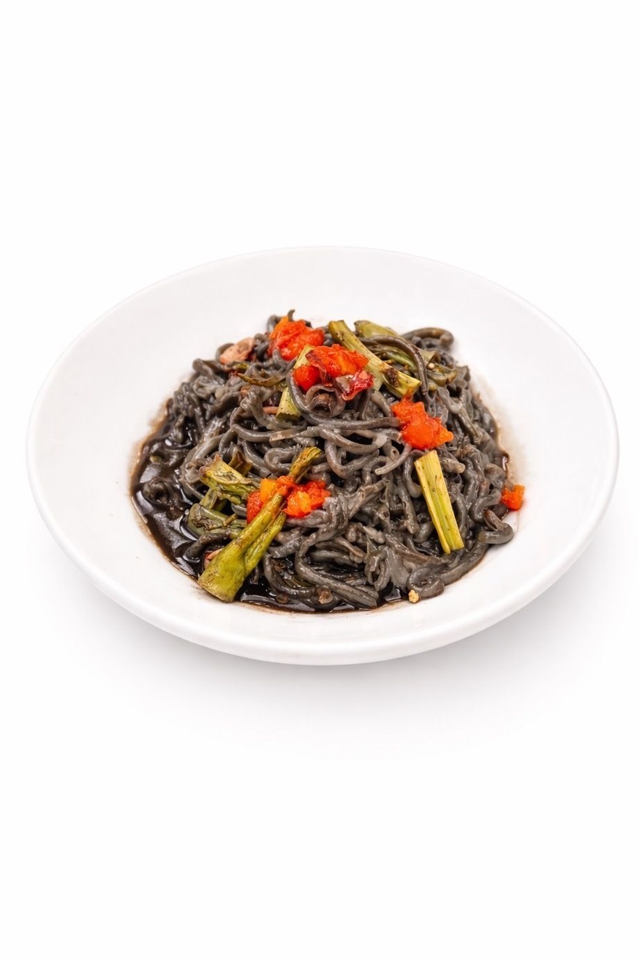 ヤリイカと山菜のイカ墨ソース