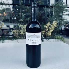 赤：ヌヴィアナ・テンプラニーリョ・カベルネ・ソーヴィニヨン　スペイン　フルボディ