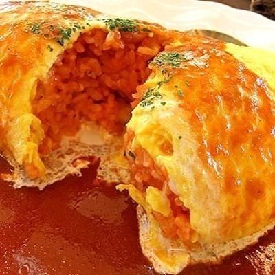 「ふんわりオムライス」（８００円）