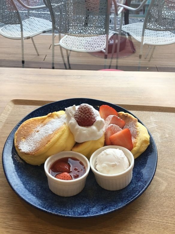 いちごまみれパンケーキ/平日14:00〜15:00 