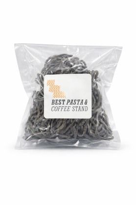 イカ墨生ブカティーニ