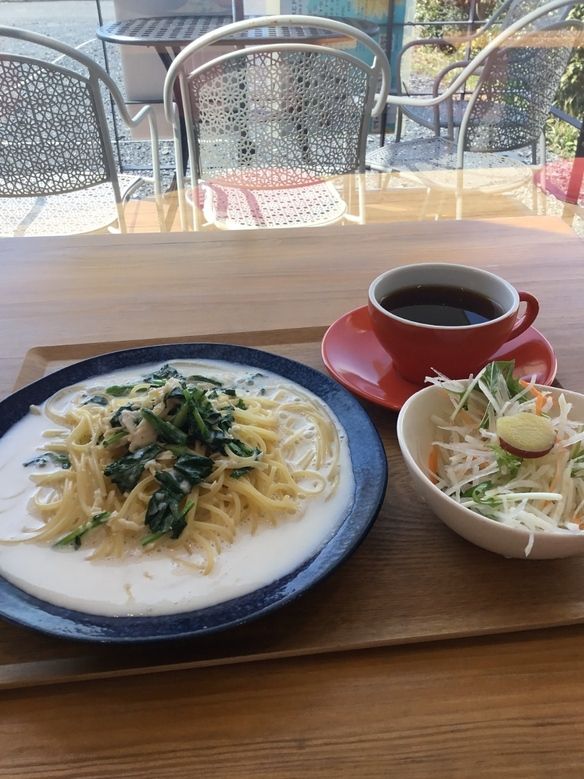 今月のパスタランチ　チキンとあぶら菜のクリームパスタ　(サラダ・ドリンク付き) 