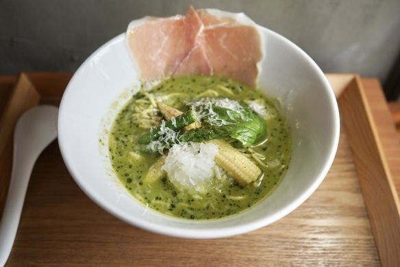 《テイクアウト》ジェノベーゼラーメン