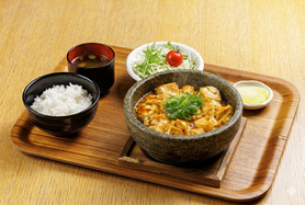 熱々!!石焼き四川風麻婆豆腐定食