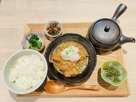 《ひつまぶし風》若鶏のみぞれ煮定食