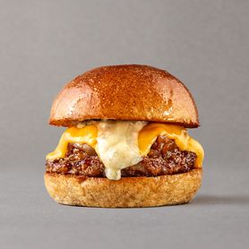 ゴルゴンゾーラ＆チェダーチーズバーガー