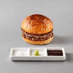 パンと肉ダブルパティ