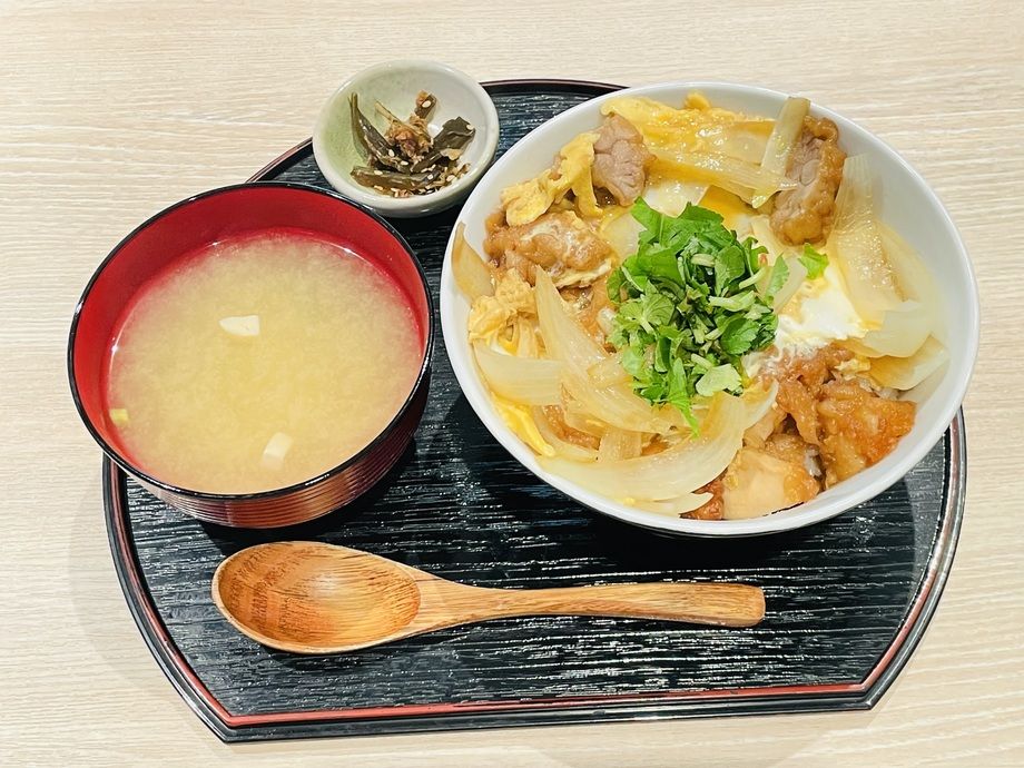 ✨new✨【平日ランチ限定】極みの親子丼〜黄金出汁仕立て〜