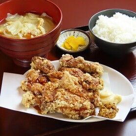 ザンギ定食(ザンギ3個ご飯味噌汁)