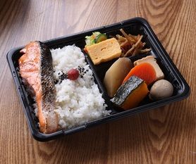 銀鮭炙り焼きと手作り煮物の2種盛り弁当（白米）