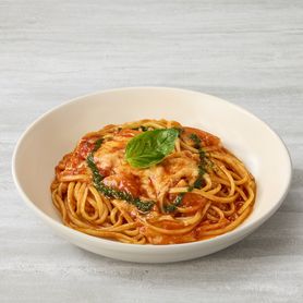 とろ～りモッツァレラのトマトソース　生パスタ