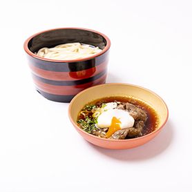 炙り牛 温玉仕立て