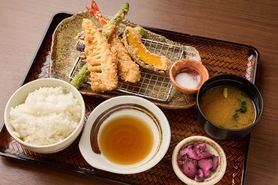 春の米ぷら盛り定食