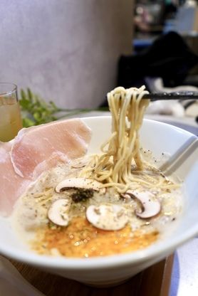 豚骨ポルチーニラーメンlunchセット