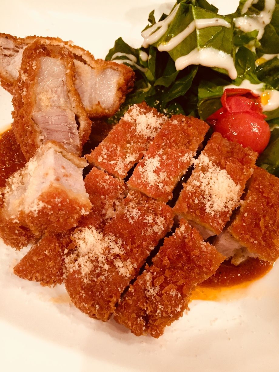 真狩ハーブ豚のミラノ風カツレツ（1200円）