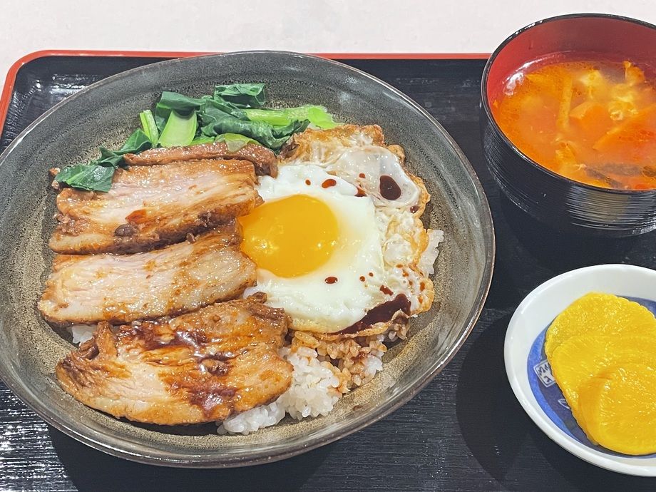 特製チャーシュー飯定食