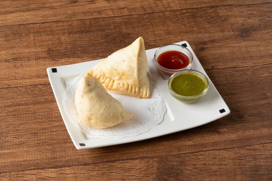 ベジタブルサモサ（Vegetable Samosa 2P）