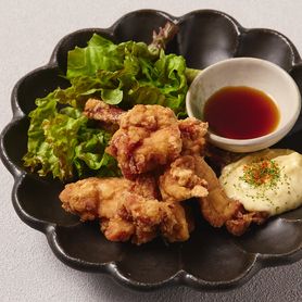 鶏の唐揚げ　南蛮タレとらっきょタルタル添え