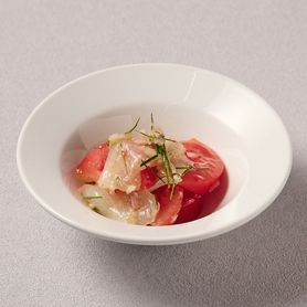 真鯛の昆布締めとトマトのカルパッチョ