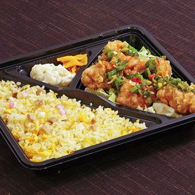 五目炒飯＆油淋鶏弁当