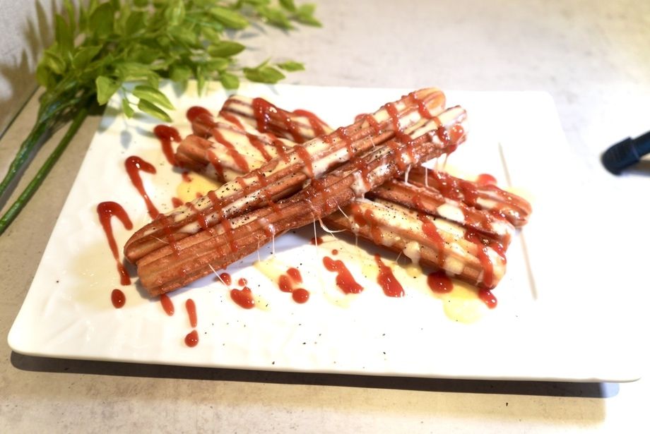 あの✨カルビーポテト✨のポテトチュロス 🍟にとろ〜りチーズ🧀✨