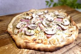 【香りの虜】ポルチーニと豚骨スープの旨み凝縮ピッツァ