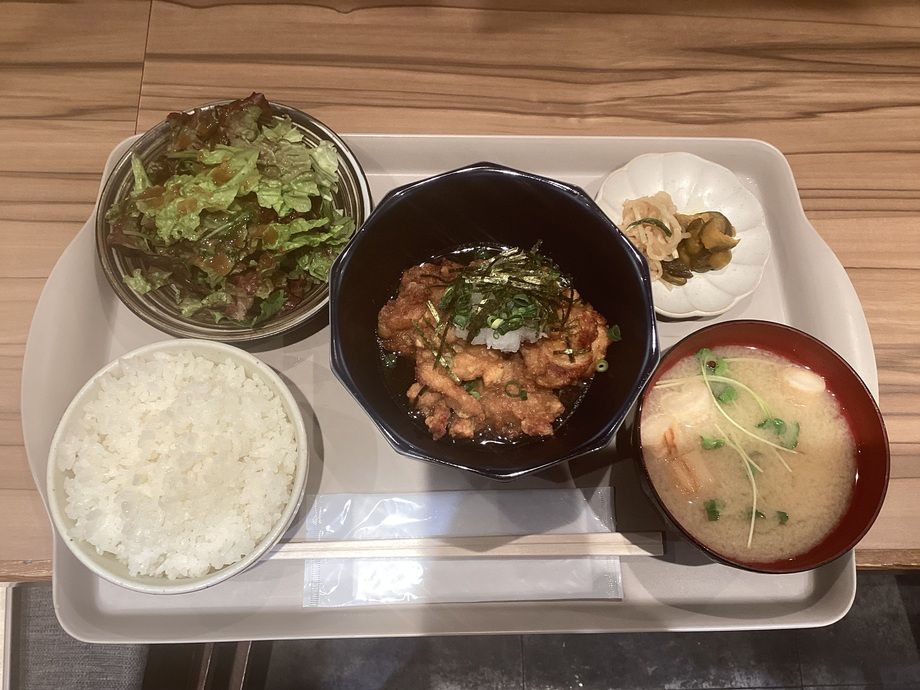 とりの唐揚げみぞれ出汁定食