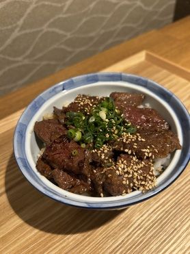 極上牛さがり丼