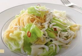 春キャベツと釜揚げしらすのペペロンチーノ