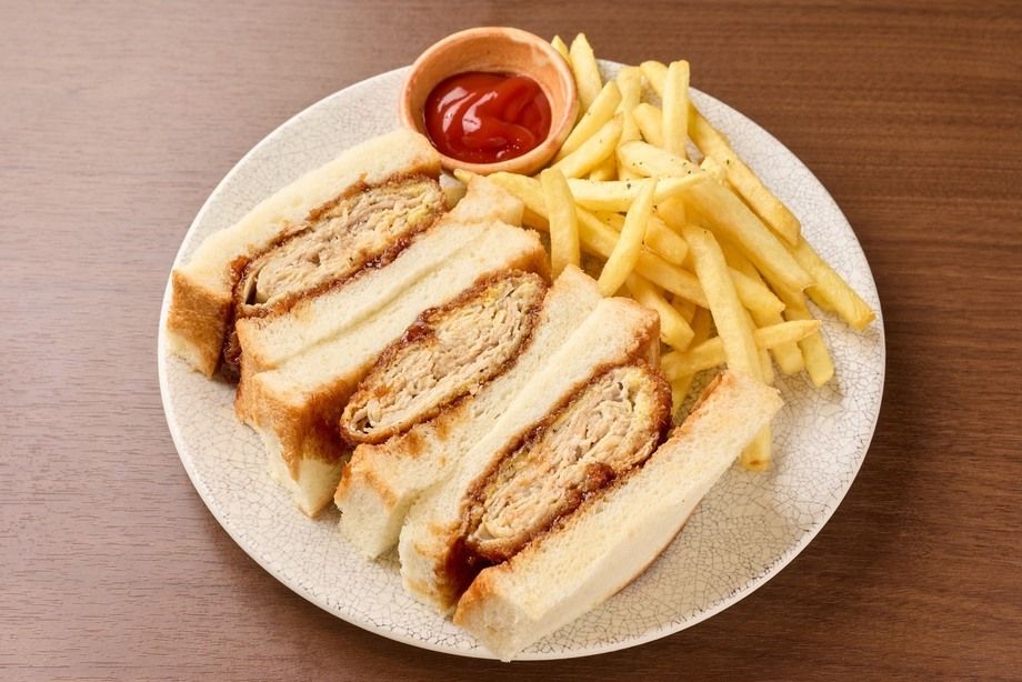 照り焼き鳥カツサンド（ポテト付き）