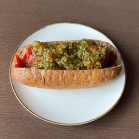 贅沢ピクルスのホットドッグ