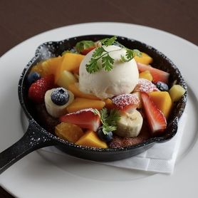 本日の完熟フルーツの贅沢フレンチトースト