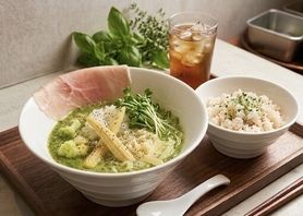 豚骨ジェノベーゼラーメンlunchセット