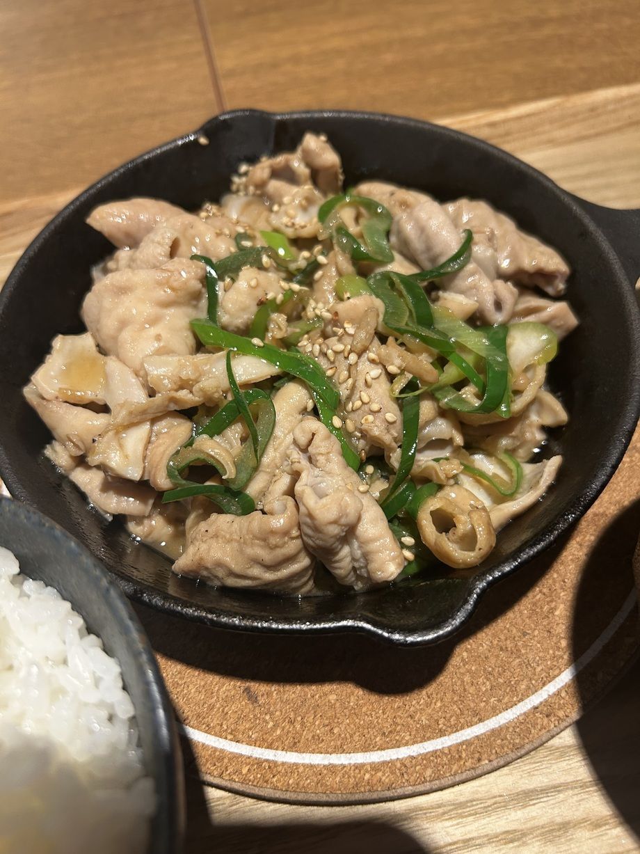 極上ホルモンの鉄板焼き