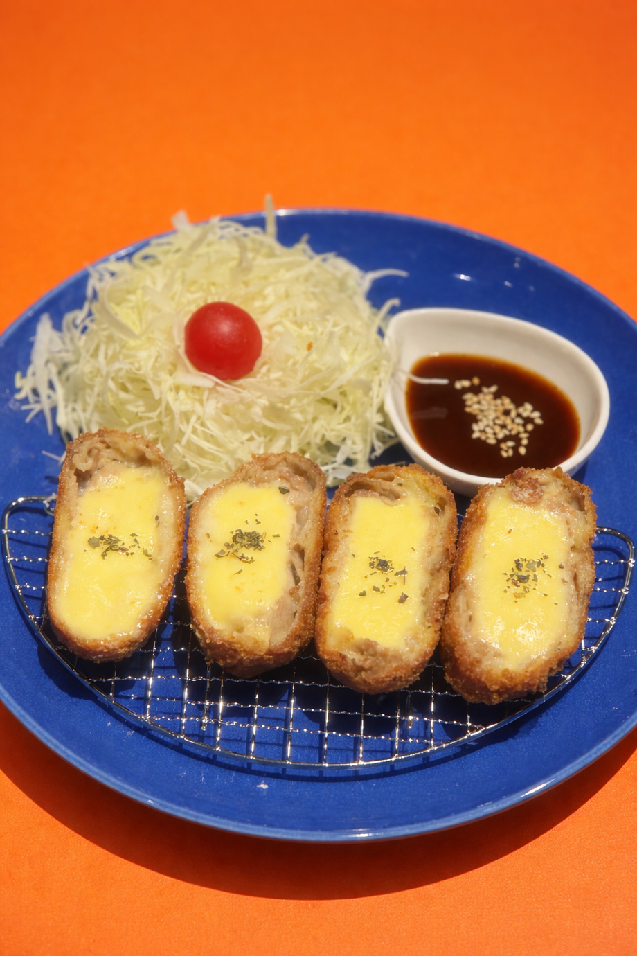 とろ〜りチーズカツ