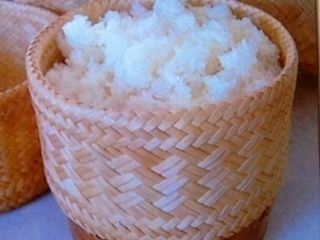 カオニョー　もち米