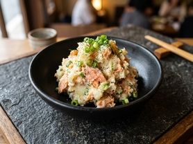 北あかりの鮭ポテサラ