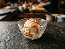 北海道ミルクアイス 塩キャラメルがけ