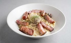 【禁断の〆パスタ🍝✨】豚骨×極濃クリームの「背徳カルボナーラ」🥓🥚