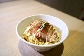 イベリコ豚豚トロ厚切りチャーシュー丼