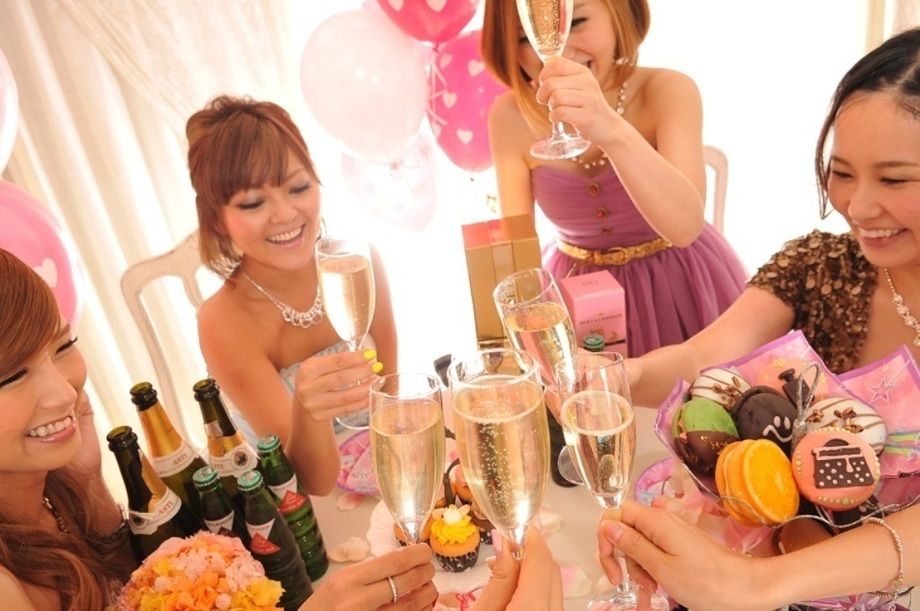 ◆プリンセス気分で女子会◆ドレス女子会「姫会プラン」 イタリアンコース　全6品（8,519円(別)）