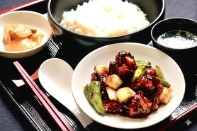 鶏肉の特製味噌だれ回鍋肉定食