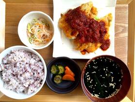 ある日の日替わり定食　〜チキンカツレツ〜