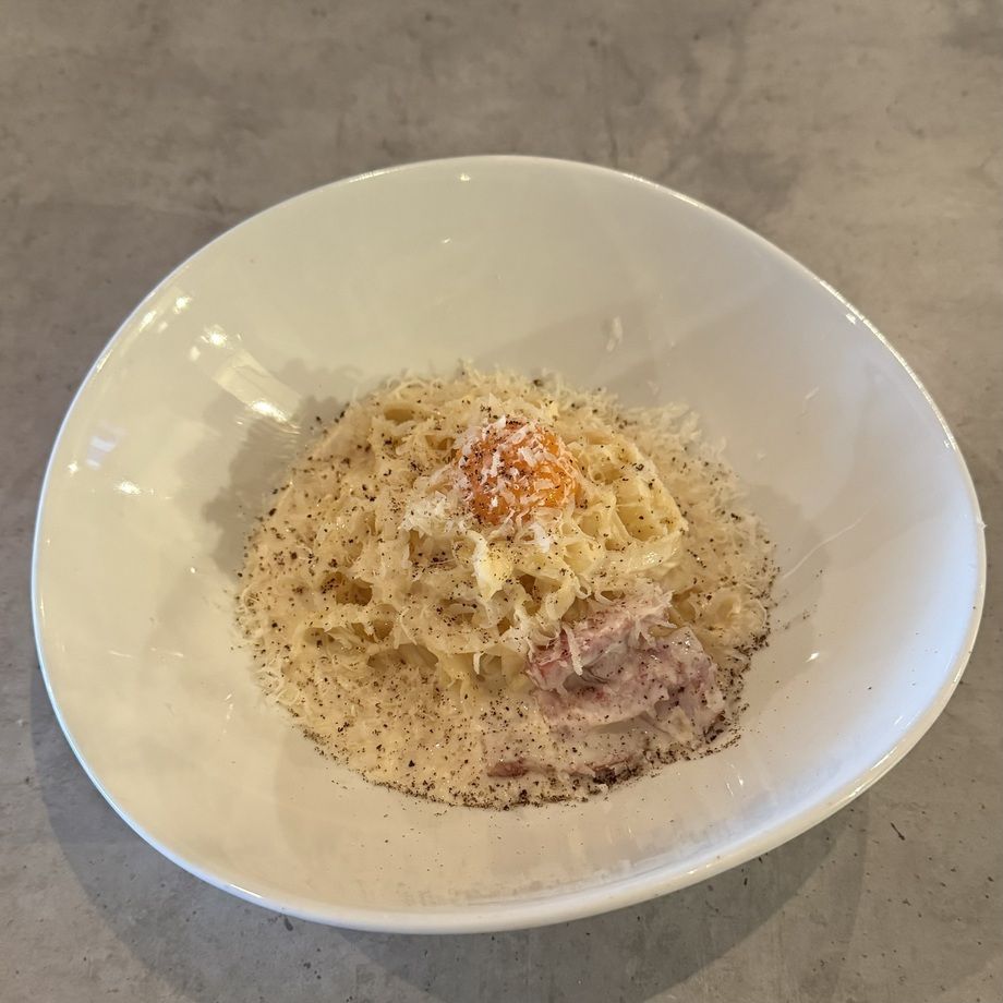 3種のチーズとベーコンのカルボナーラ　￼ 
