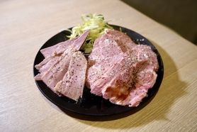 希少！イベリコ豚タンと肩ロースの自家製極上生ハム仕立て