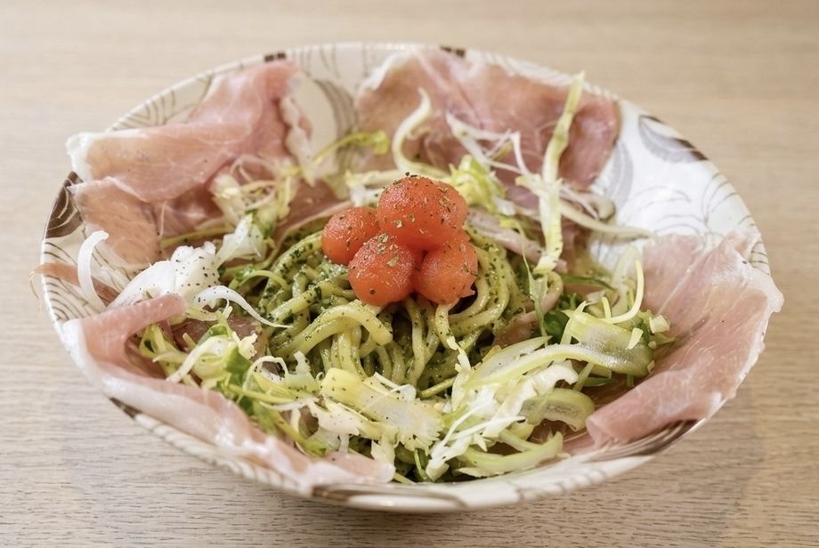 🌿甘みと塩味の極上ハーモニー！🍅オスミックトマト&切り立て生ハムの特製ジェノベーゼ